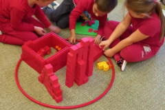 8debb660-dfbf-4795-b335-32fecc842b6c